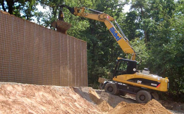 Lärmschutzwand Befüllung